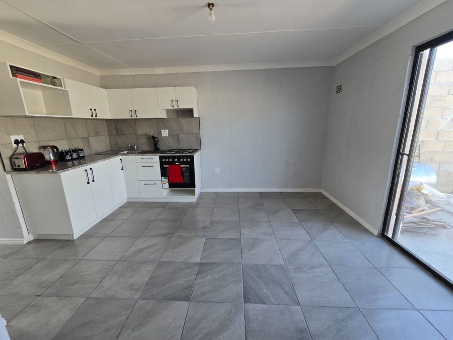 2 Bedroom Property for Sale in Pelican Park Western Cape